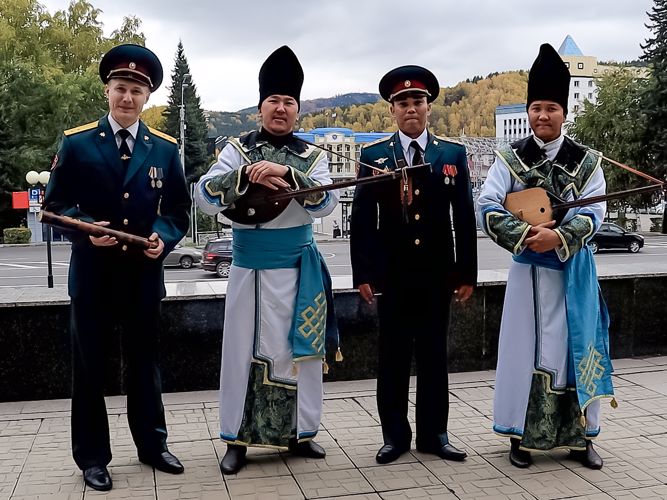 Эстафету музыкально-поэтического марафона Росгвардии «Мы вместе. С любовью из дома» принял Алтай